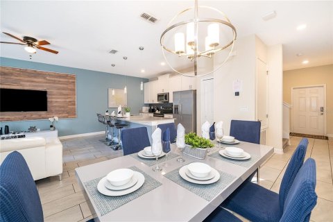 Townhouse in STOREY LAKE in Kissimmee, Florida 4 bedrooms, 177.81 sq.m. № 2099386 - photo 11