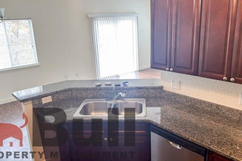 Снять в аренду таунхаус в Уинтер-Хейвен, Флорида 2 спальни, 339.46м2, № 1902319 - фото 8