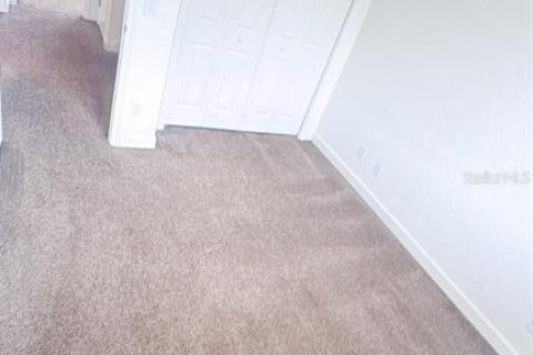 Снять в аренду таунхаус в Уинтер-Хейвен, Флорида 2 спальни, 339.46м2, № 1902319 - фото 10