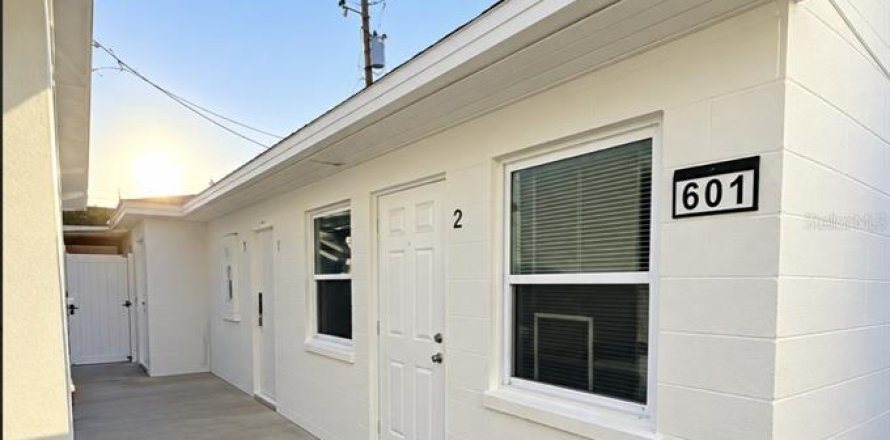 Studio in Saint Pete Beach, Florida № 2396329