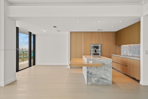 Condo in Miami Beach, Florida, 3 bedrooms  № 2026467 - photo 6