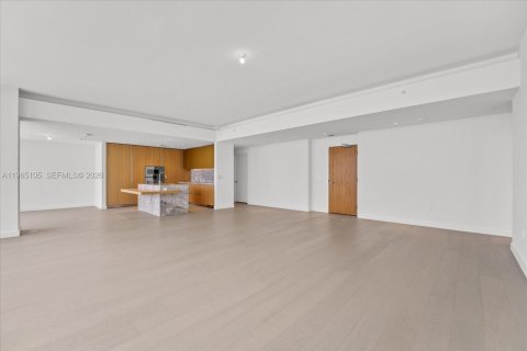 Condo in Miami Beach, Florida, 3 bedrooms  № 2026467 - photo 5