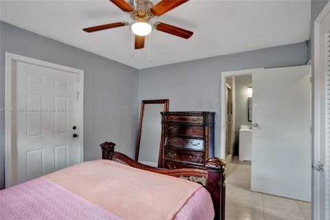Casa en venta en Tamarac, Florida, 2 dormitorios, 95.5 m2 № 1704726 - foto 10