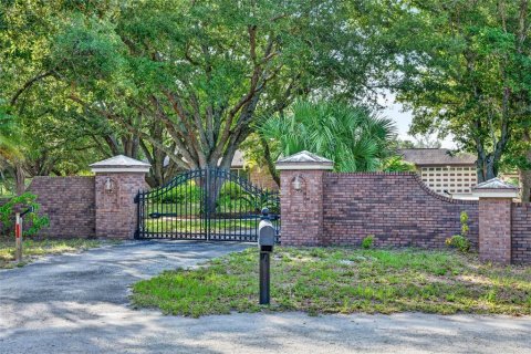 Villa ou maison à vendre à Punta Gorda, Floride: 4 chambres, 270.9 m2 № 2280271 - photo 9