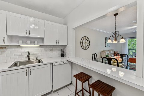 Купить кондоминиум в Помпано-Бич, Флорида 3 комнаты, 81.75м2, № 2247623 - фото 16