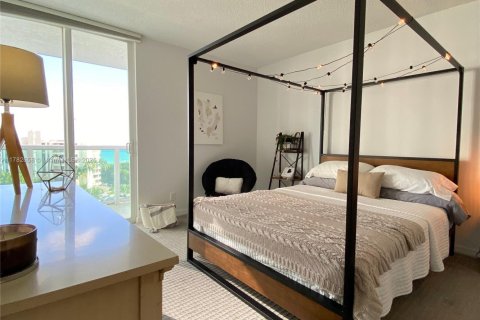 Снять в аренду кондоминиум в Санни-Айлс-Бич, Флорида 2 спальни, 141.3м2, № 1958198 - фото 6