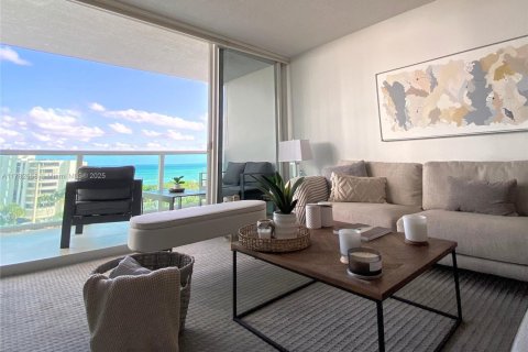 Снять в аренду кондоминиум в Санни-Айлс-Бич, Флорида 2 спальни, 141.3м2, № 1958198 - фото 4