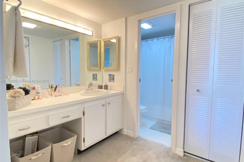 Снять в аренду кондоминиум в Санни-Айлс-Бич, Флорида 2 спальни, 141.3м2, № 1958198 - фото 7