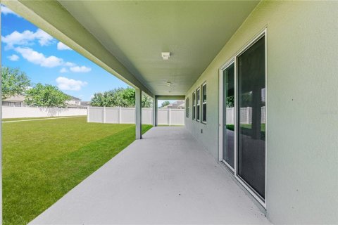 House in Haines City, Florida 4 bedrooms, 174.28 sq.m. № 2107238 - photo 23