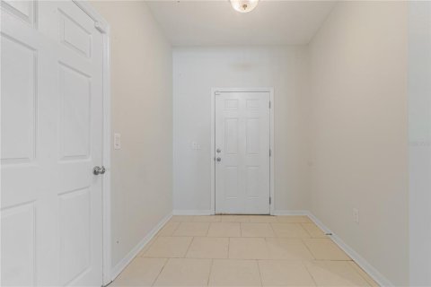 House in Haines City, Florida 4 bedrooms, 174.28 sq.m. № 2107238 - photo 5