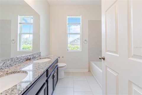 House in Haines City, Florida 4 bedrooms, 174.28 sq.m. № 2107238 - photo 7