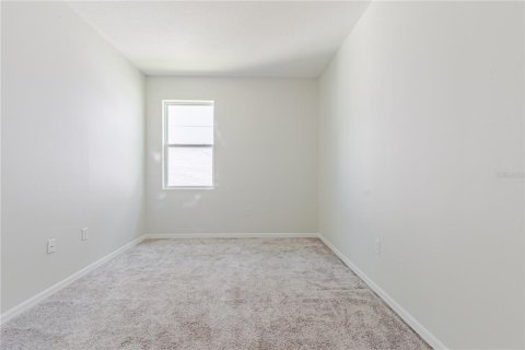 House in Haines City, Florida 4 bedrooms, 174.28 sq.m. № 2107238 - photo 9