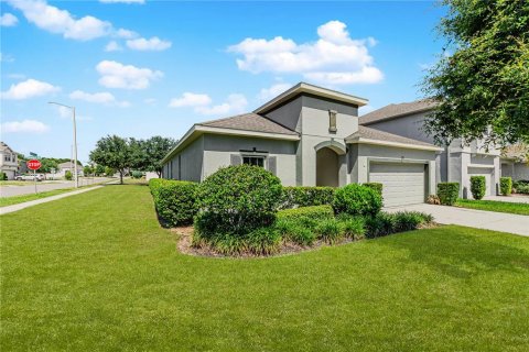 House in Haines City, Florida 4 bedrooms, 174.28 sq.m. № 2107238 - photo 3