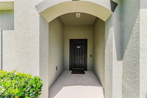 House in Haines City, Florida 4 bedrooms, 174.28 sq.m. № 2107238 - photo 4