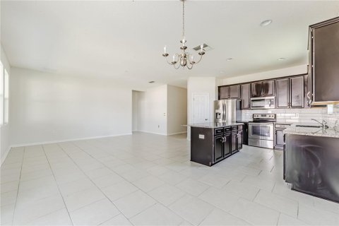 House in Haines City, Florida 4 bedrooms, 174.28 sq.m. № 2107238 - photo 16