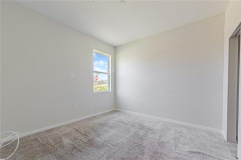 House in Haines City, Florida 4 bedrooms, 174.28 sq.m. № 2107238 - photo 8