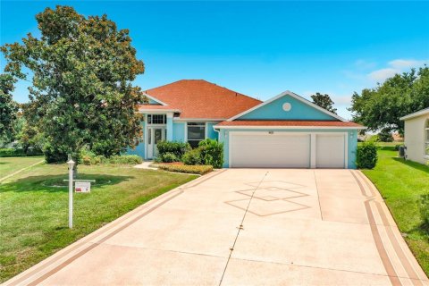 Casa en venta en Leesburg, Florida, 3 dormitorios, 261.61 m2 № 2266471 - foto 2