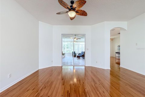 Casa en venta en Leesburg, Florida, 3 dormitorios, 261.61 m2 № 2266471 - foto 11
