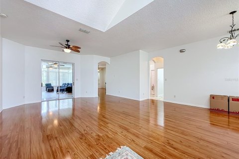 Casa en venta en Leesburg, Florida, 3 dormitorios, 261.61 m2 № 2266471 - foto 10