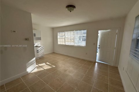 Condominio en alquiler en Miami Beach, Florida, 1 dormitorio, 57.23 m2 № 2050491 - foto 7