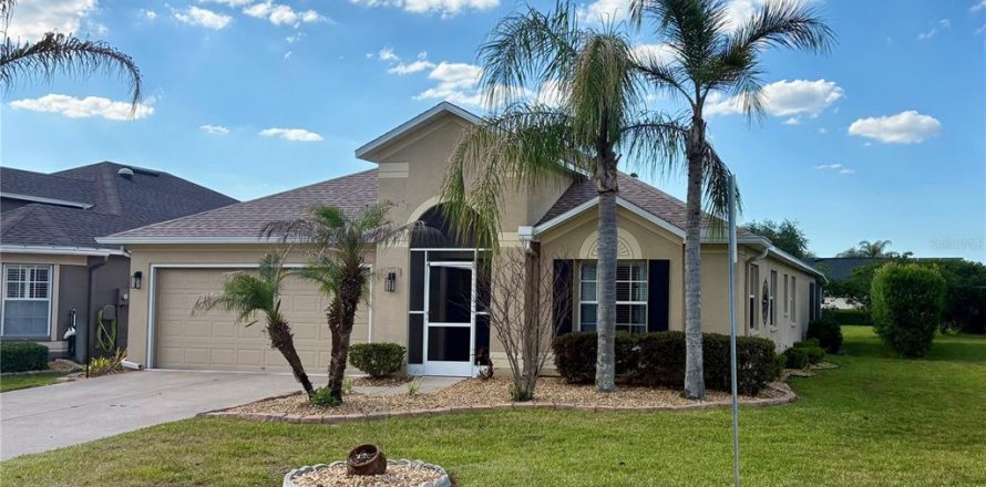 Villa ou maison à San Antonio, Floride 3 chambres, 191.84 m2 № 2214023
