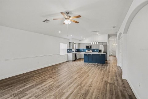 Villa ou maison à vendre à San Antonio, Floride: 3 chambres, 191.84 m2 № 2214023 - photo 6