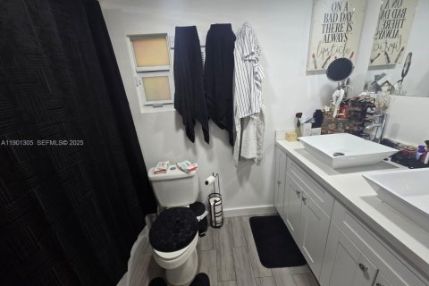 Villa ou maison à vendre à Miami, Floride: 3 chambres, 99.96 m2 № 2055028 - photo 6