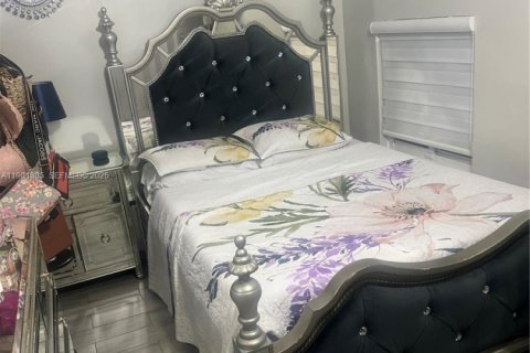 Villa ou maison à vendre à Miami, Floride: 3 chambres, 99.96 m2 № 2055028 - photo 7