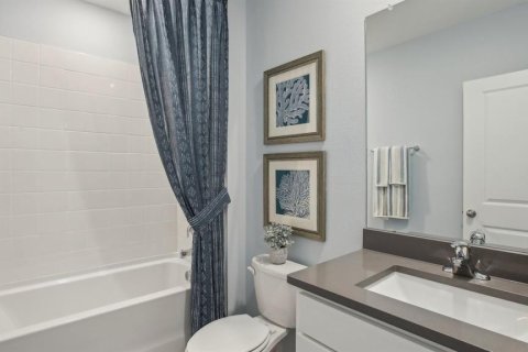 House in Wimauma, Florida 4 bedrooms, 174.84 sq.m. № 2216162 - photo 16