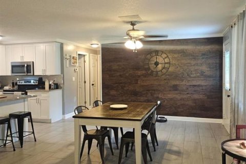 House in Spring Hill, Florida 3 bedrooms, 122.82 sq.m. № 1849759 - photo 13