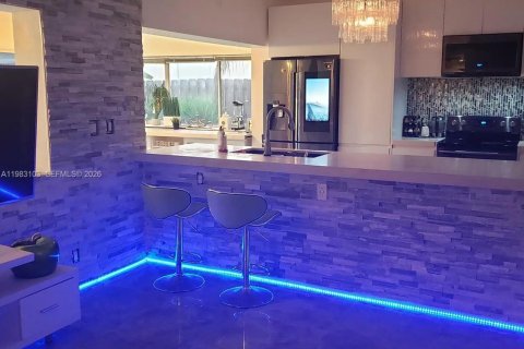 Villa ou maison à louer à Boca Raton, Floride: 3 chambres, 177.07 m2 № 2049946 - photo 3