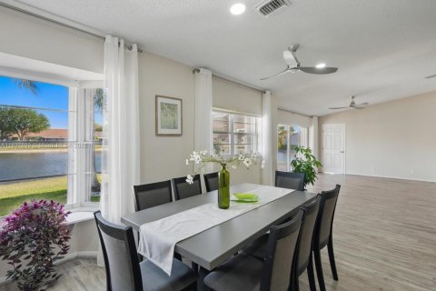 Villa ou maison à vendre à Lake Worth, Floride: 3 chambres, 190.54 m2 № 1823581 - photo 10