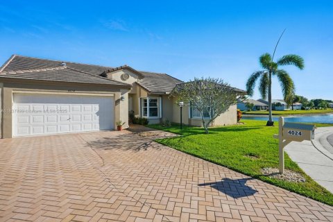 Villa ou maison à vendre à Lake Worth, Floride: 3 chambres, 190.54 m2 № 1823581 - photo 3