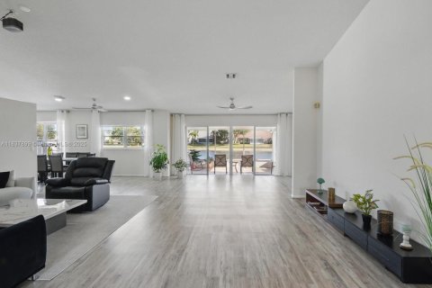 Villa ou maison à vendre à Lake Worth, Floride: 3 chambres, 190.54 m2 № 1823581 - photo 6