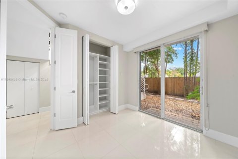 Townhouse in Fort Lauderdale, Florida 3 bedrooms, 196.95 sq.m. № 1857057 - photo 11