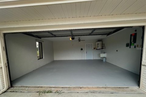 House in Spring Hill, Florida 3 bedrooms, 138.89 sq.m. № 2095527 - photo 17