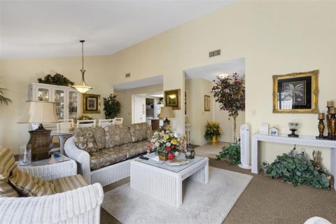 Condominio en venta en Mulberry, Florida, 2 dormitorios, 89.19 m2 № 2237472 - foto 2