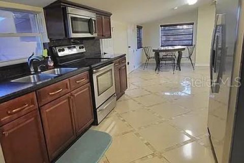 Appartement à louer à Tarpon Springs, Floride: 3 chambres, 205.96 m2 № 2415579 - photo 5