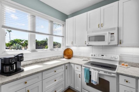 Touwnhouse à vendre à Longboat Key, Floride: 2 chambres, 133.78 m2 № 2373736 - photo 5