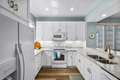 Touwnhouse à vendre à Longboat Key, Floride: 2 chambres, 133.78 m2 № 2373736 - photo 4