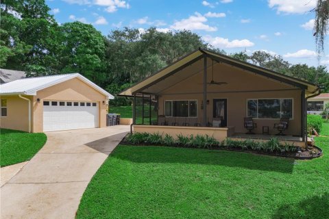 House in Babson Park, Florida 3 bedrooms, 131.64 sq.m. № 1908124 - photo 1