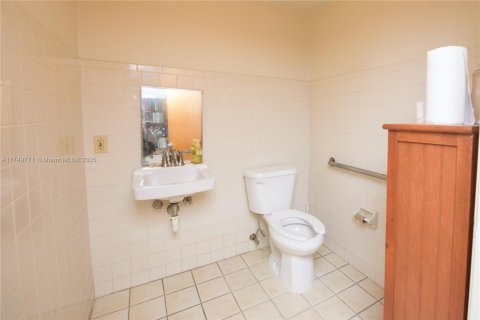 Купить коммерческую недвижимость в Хомстед, Флорида № 1935441 - фото 15