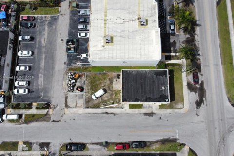 Купить коммерческую недвижимость в Хомстед, Флорида № 1935441 - фото 24