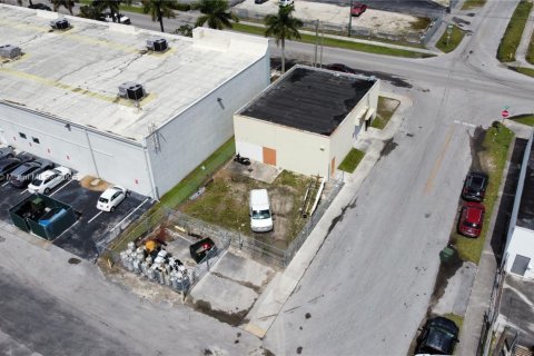 Купить коммерческую недвижимость в Хомстед, Флорида № 1935441 - фото 21