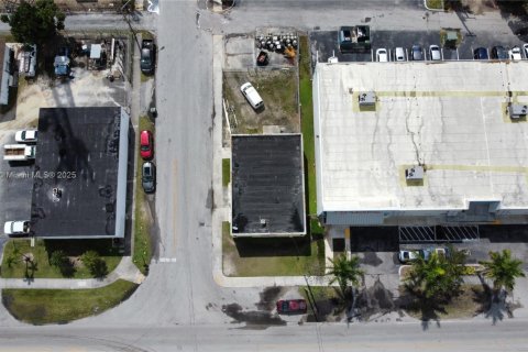 Купить коммерческую недвижимость в Хомстед, Флорида № 1935441 - фото 25