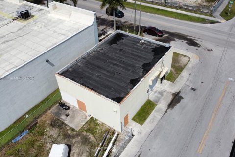 Купить коммерческую недвижимость в Хомстед, Флорида № 1935441 - фото 20