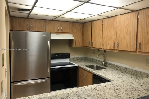 Condominio en venta en Hollywood, Florida, 2 dormitorios, 81.29 m2 № 1980297 - foto 10