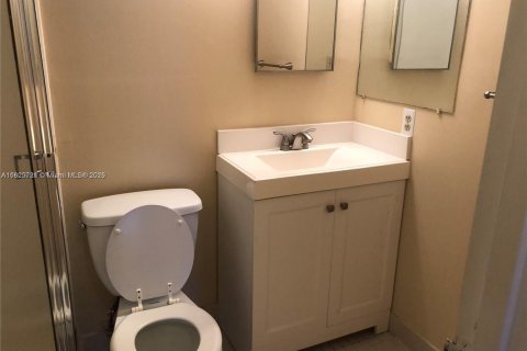 Condominio en venta en Hollywood, Florida, 2 dormitorios, 81.29 m2 № 1980297 - foto 6