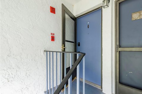 Condo in Oldsmar, Florida, 2 bedrooms  № 1791244 - photo 3