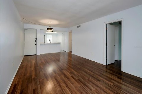 Condo in Oldsmar, Florida, 2 bedrooms  № 1791244 - photo 11